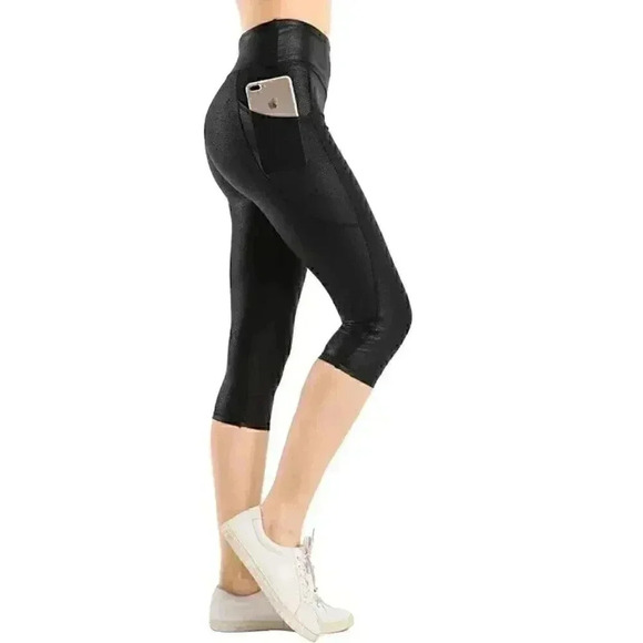 NWT - Retro Gong Faux Leather High Waisted Capri Leggings  with Pockets - Size M - Picture 3 of 9